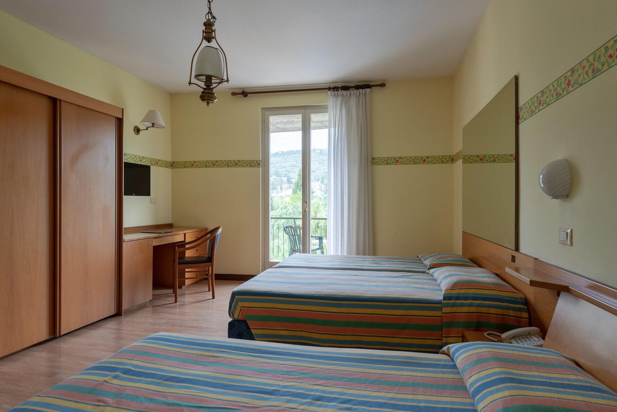 Hotel Palme & Suite การ์ดา ภายนอก รูปภาพ