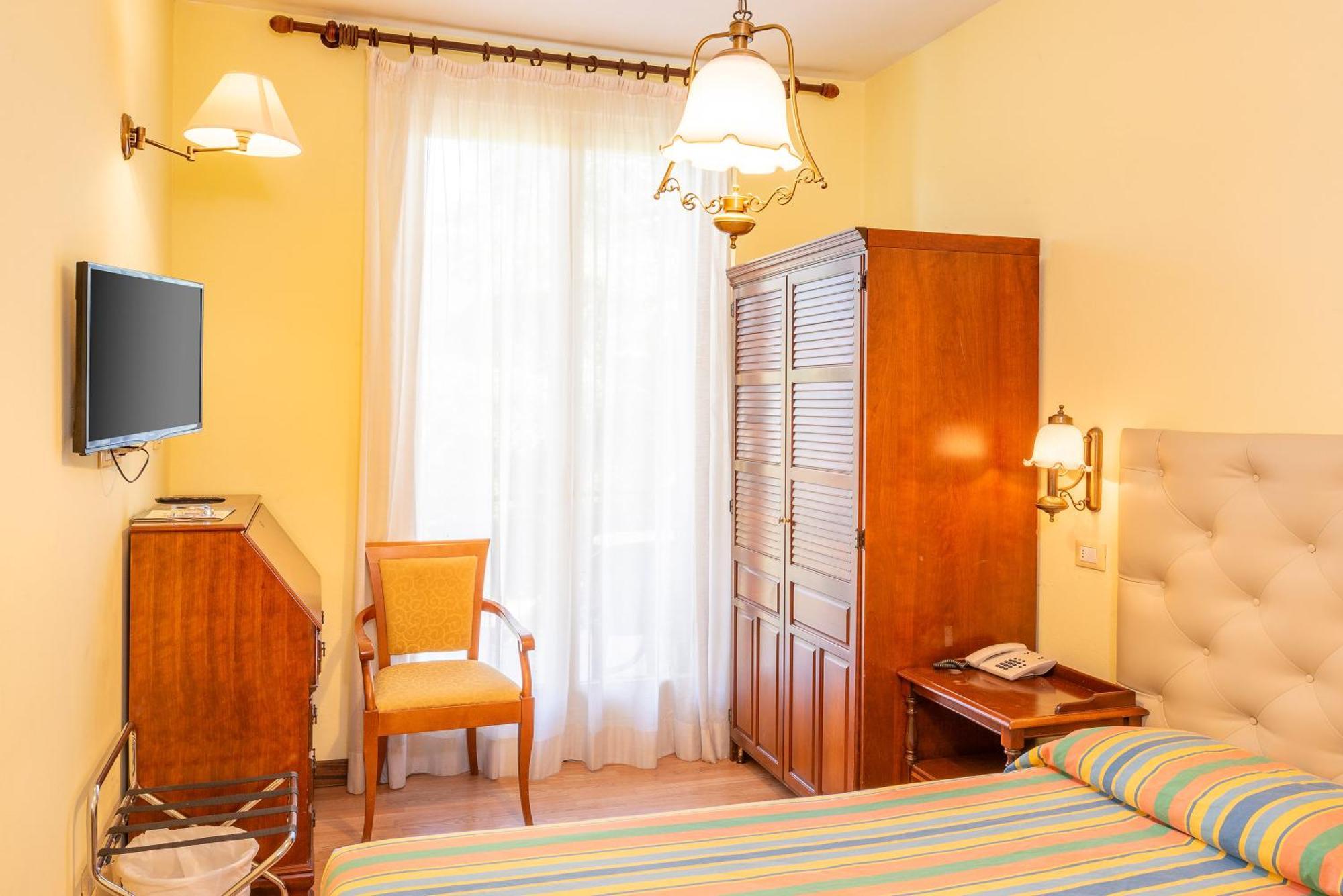Hotel Palme & Suite การ์ดา ภายนอก รูปภาพ
